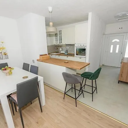 Family Friendly House With A Swimming Pool Bobovisca, Brac - 21663 Ложишча