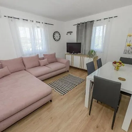 Family Friendly House With A Swimming Pool Bobovisca, Brac - 21663 Дом отдыха