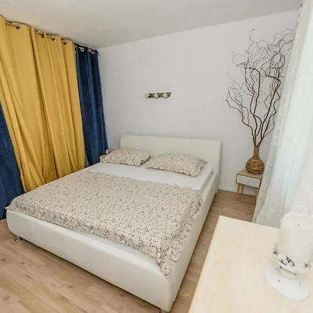 Family Friendly House With A Swimming Pool Bobovisca, Brac - 21663 *