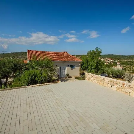 Дом отдыха Family Friendly House With A Swimming Pool Bobovisca, Brac - 21663