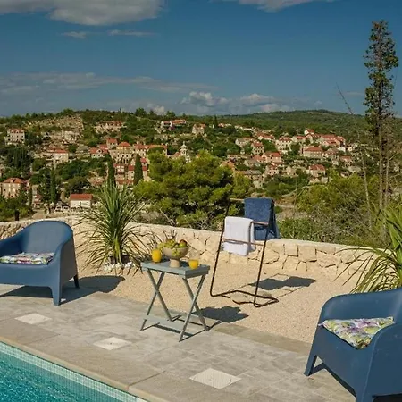 Дом отдыха Family Friendly House With A Swimming Pool Bobovisca, Brac - 21663 Ложишча